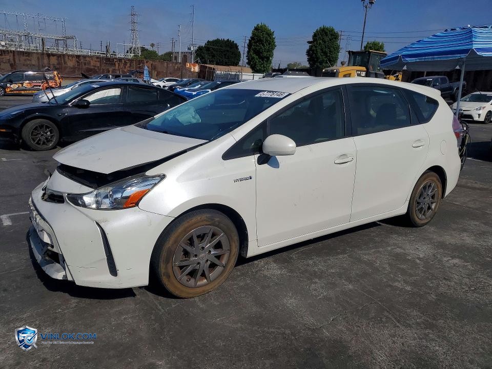 2016 TOYOTA PRIUS V TWO – Lot 57776146 auction photo