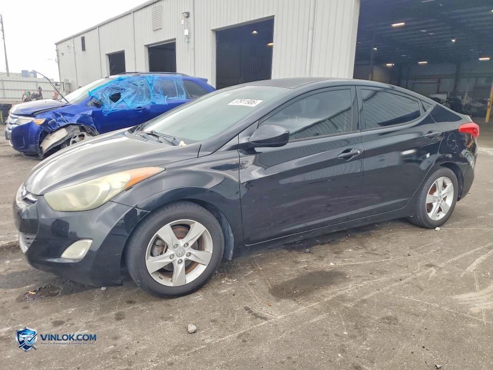 2013 HYUNDAI ELANTRA GLS – Lot 57911906 auction photo