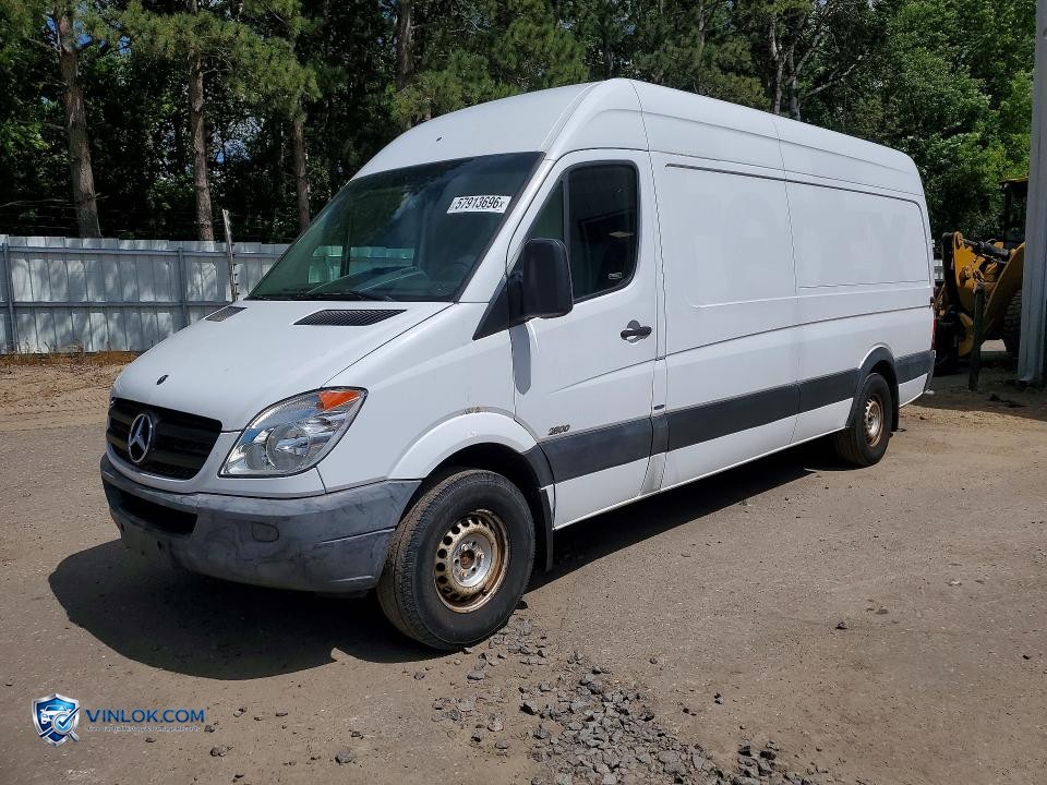2012 MERCEDES BENZ SPRINTER 2500 DELIVERY VAN – Lot 57913696 auction photo