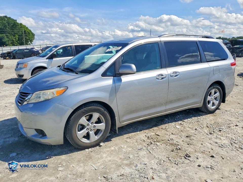 2011 TOYOTA SIENNA LE – Lot 57922806 auction photo