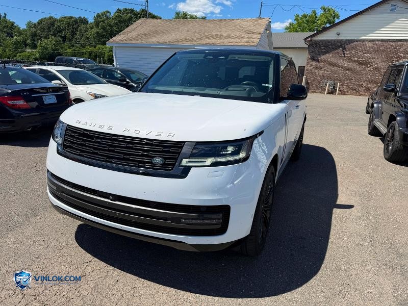 2022 LAND ROVER RANGE ROVER SE – Lot 57948006 auction photo