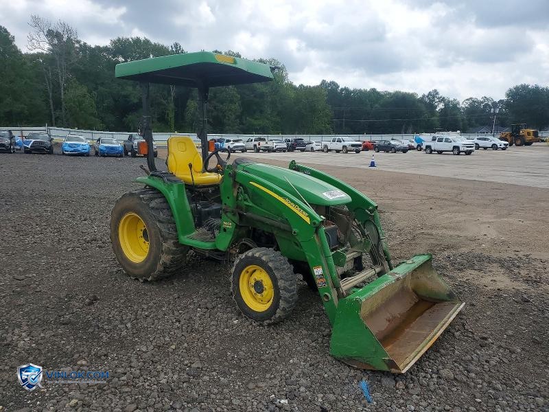 2008 JOHN DEERE 3320 – Lot 58031216 auction photo