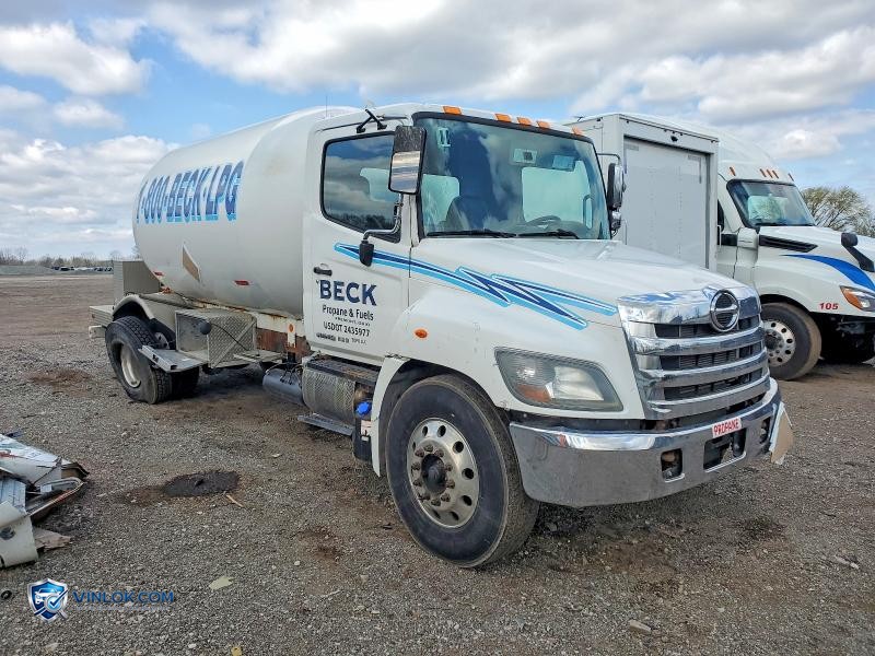 2018 HINO HINO - FUEL TRUCK – Lot 58159436 auction photo