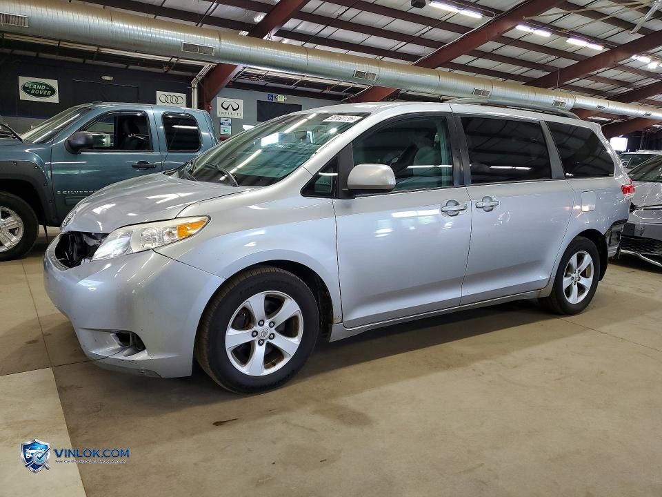 2012 TOYOTA SIENNA LE – Lot 58160126 auction photo