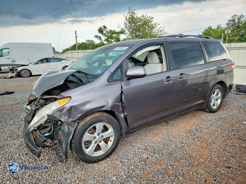 2011 TOYOTA SIENNA LE – Lot 58185006 auction photo