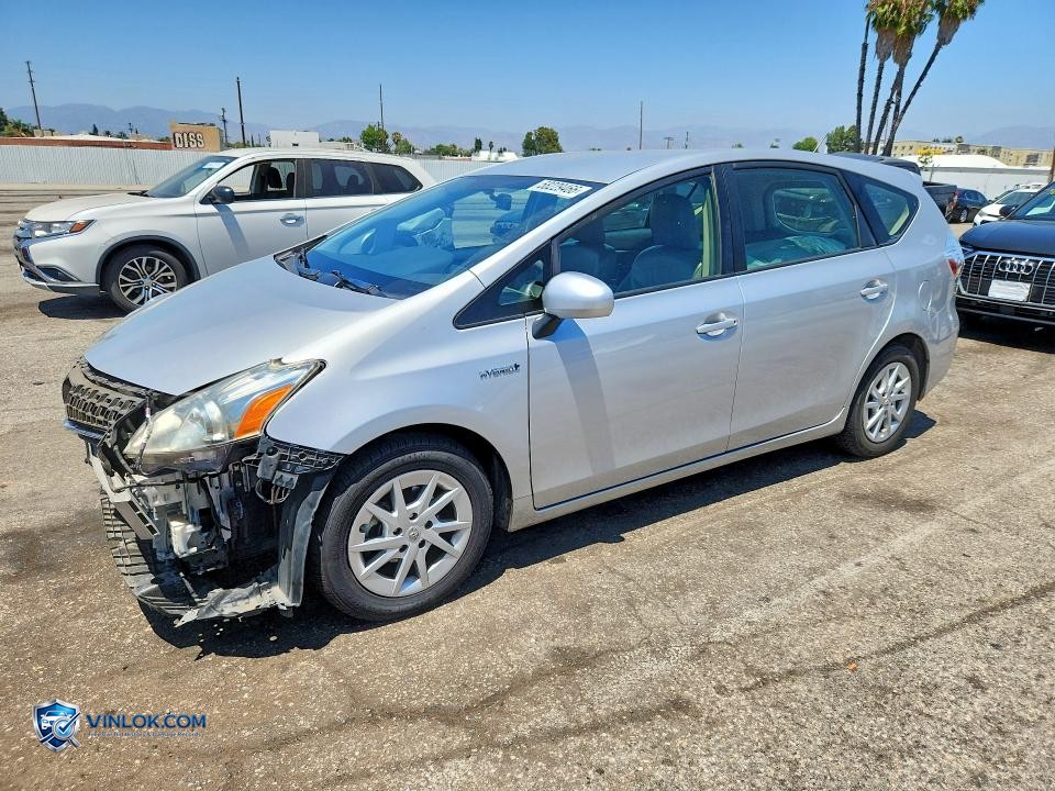 2014 TOYOTA PRIUS V TWO – Lot 58229466 auction photo