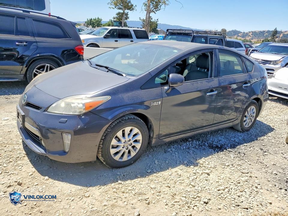 2013 TOYOTA PRIUS PLUG-IN HYBRID ADVANCED – Lot 58320736 auction photo