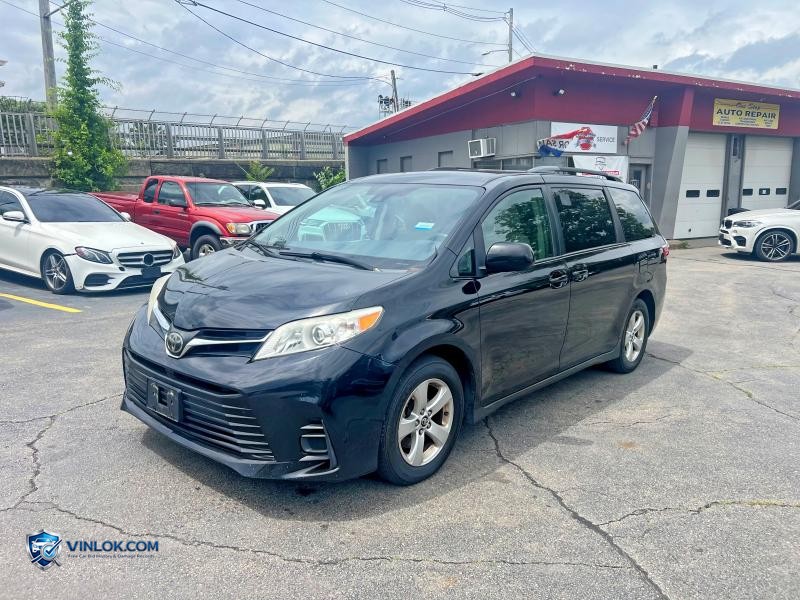 2018 TOYOTA SIENNA LE – Lot 58391086 auction photo