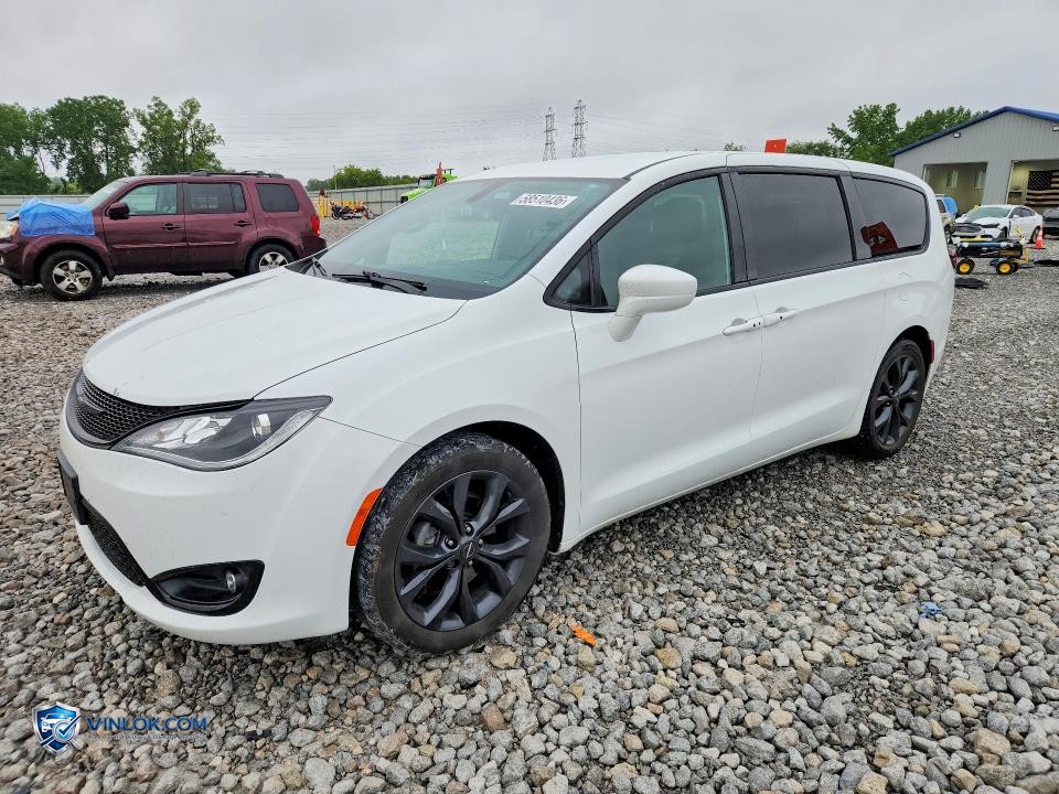 2018 CHRYSLER PACIFICA TOURING PLUS – Lot 58510436 auction photo