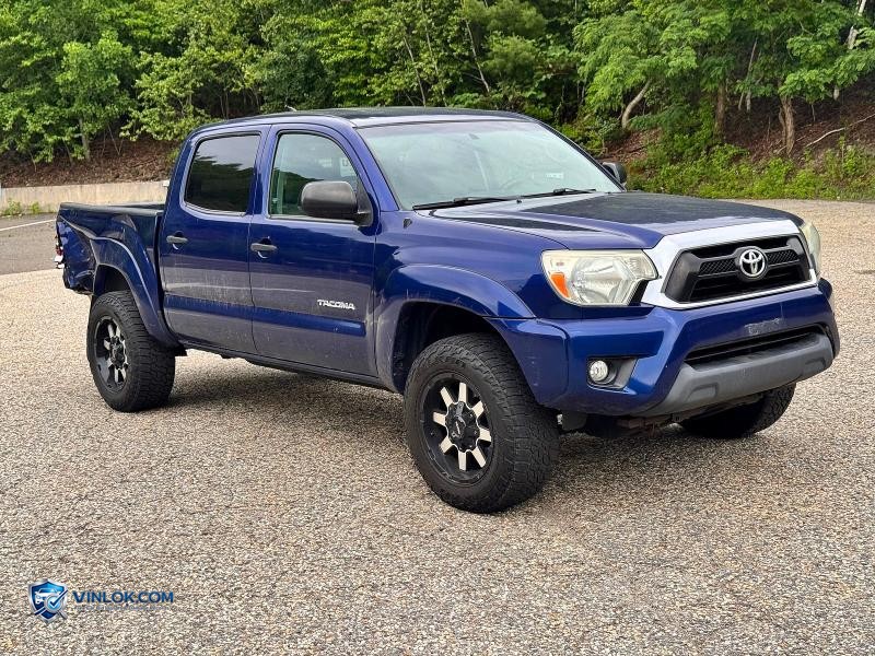 2015 TOYOTA TACOMA V6 BLUE – Lot 58605626 auction photo