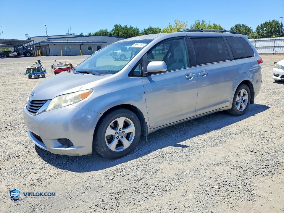 2012 TOYOTA SIENNA LE – Lot 58615156 auction photo
