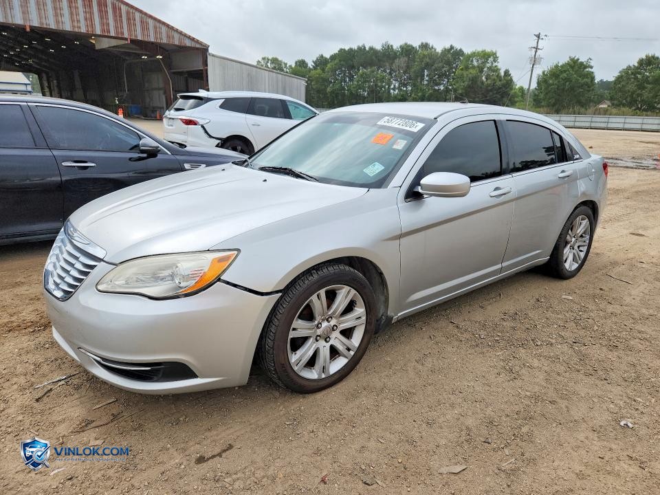 2012 CHRYSLER 200 TOURING – Lot 58772806 auction photo
