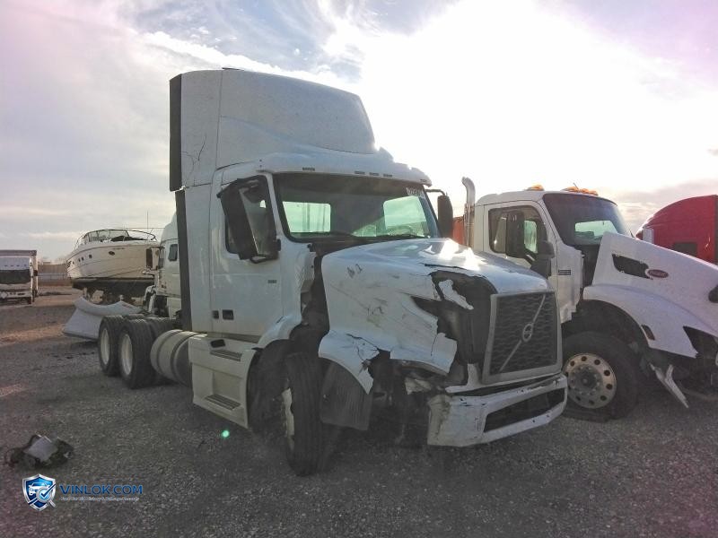 2021 VOLVO VNR SEMI TRUCK – Lot 72249615 auction photo