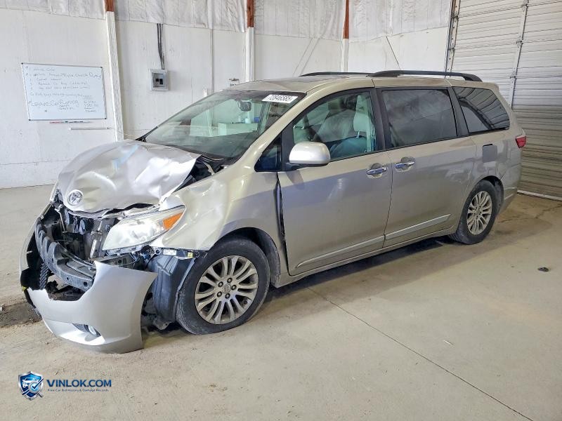 2015 TOYOTA SIENNA XLE – Lot 72846585 auction photo