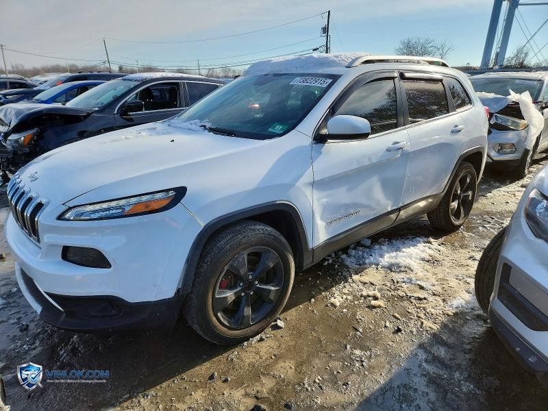 2015 JEEP CHEROKEE LATITUDE – Lot 73822915 auction photo