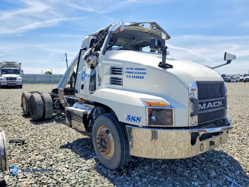 2022 MACK ANTHEM SEMI TRUCK – Lot 73835945 auction photo