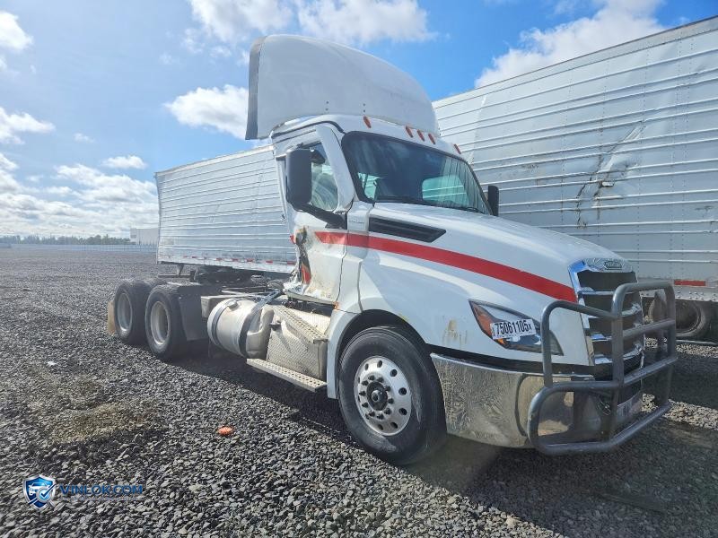 2023 FREIGHTLINER CASCADIA 126 SEMI TRUCK – Lot 75061105 auction photo