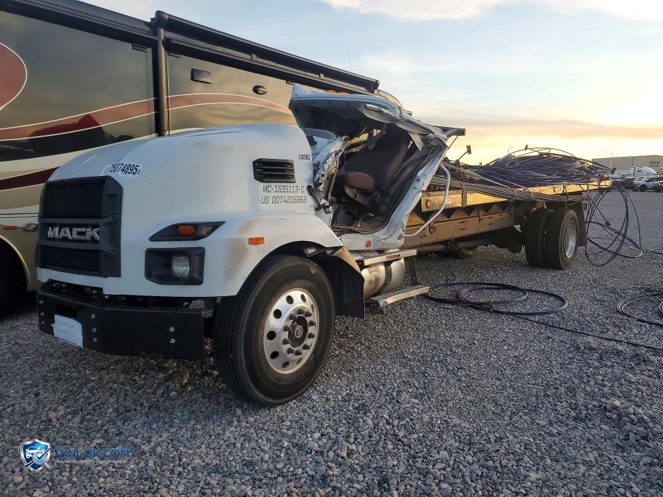 2025 MACK MD FLATBED TRUCK – Lot 75074895 auction photo