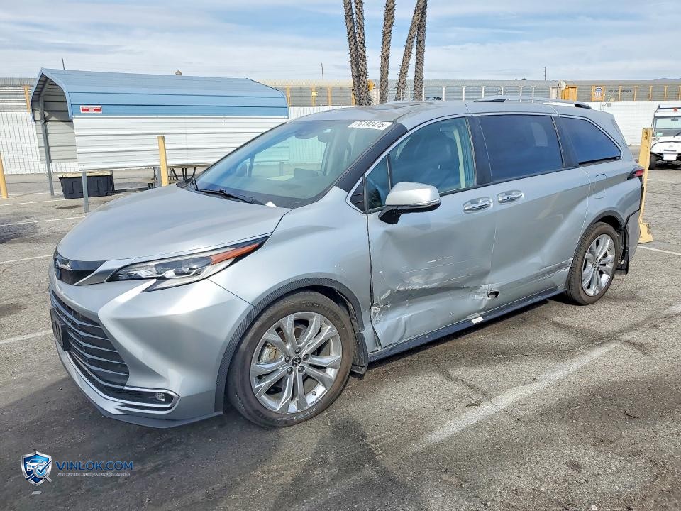 2021 TOYOTA SIENNA PLATINUM 7-PASSENGER – Lot 76192475 auction photo