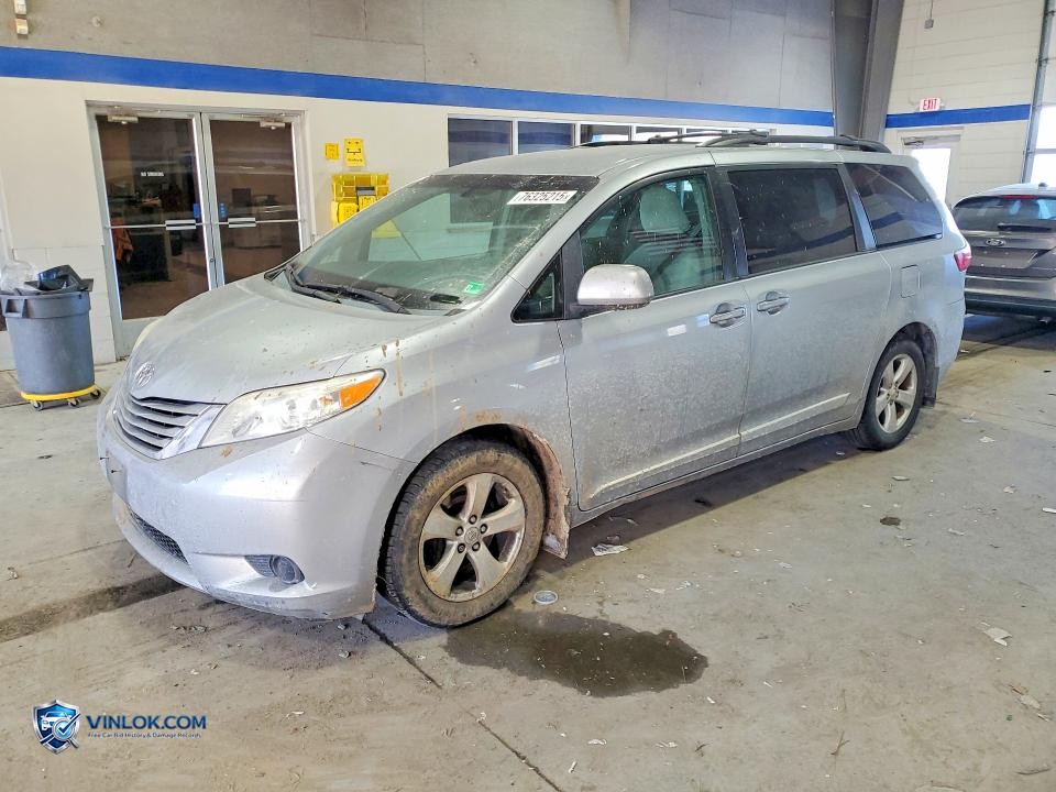 2015 TOYOTA SIENNA LE – Lot 76325215 auction photo