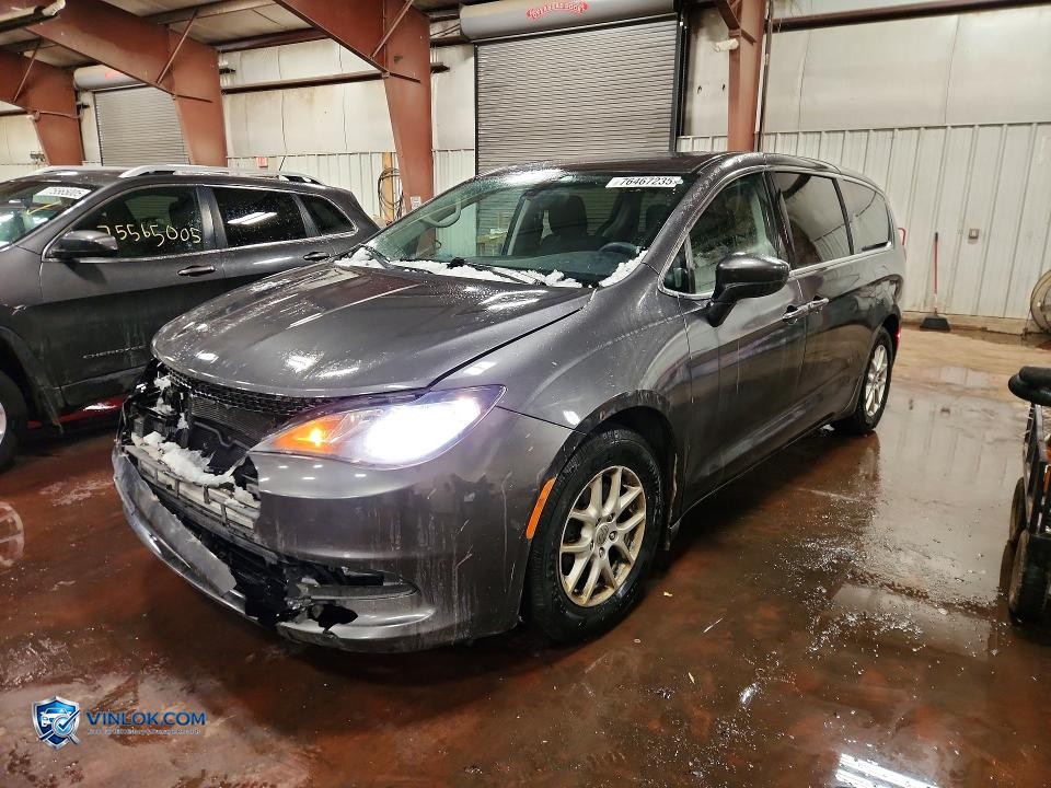 2017 CHRYSLER PACIFICA TOURING – Lot 76467235 auction photo