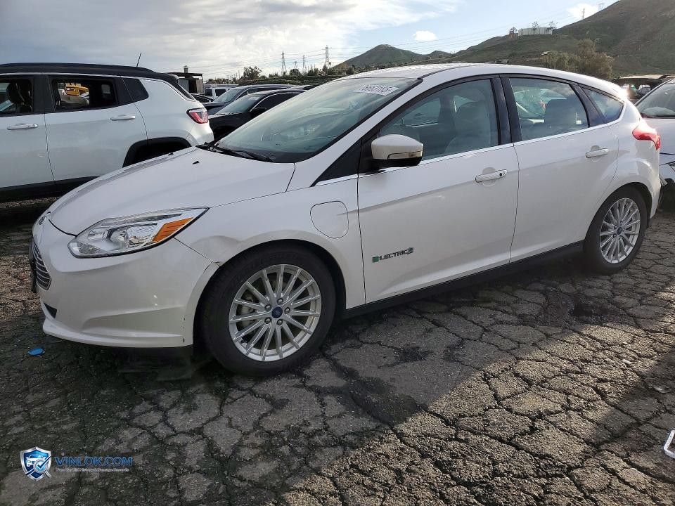 2017 FORD FOCUS BEV – Lot 76663165 auction photo