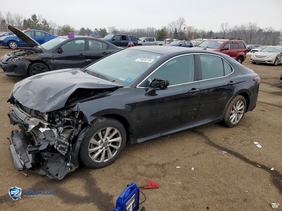 2021 TOYOTA CAMRY LE – Lot 77481215 auction photo
