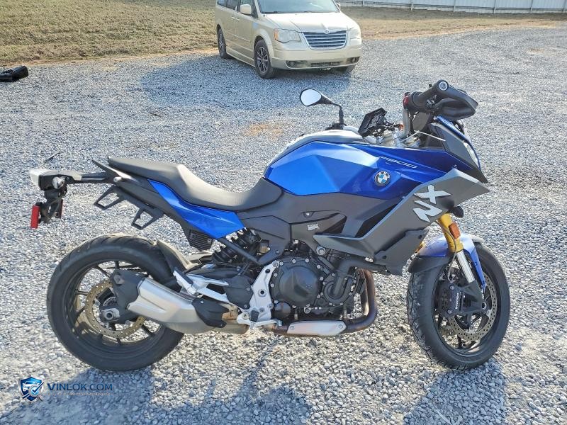 2023 BMW F 900 XR – Lot 78617155 auction photo
