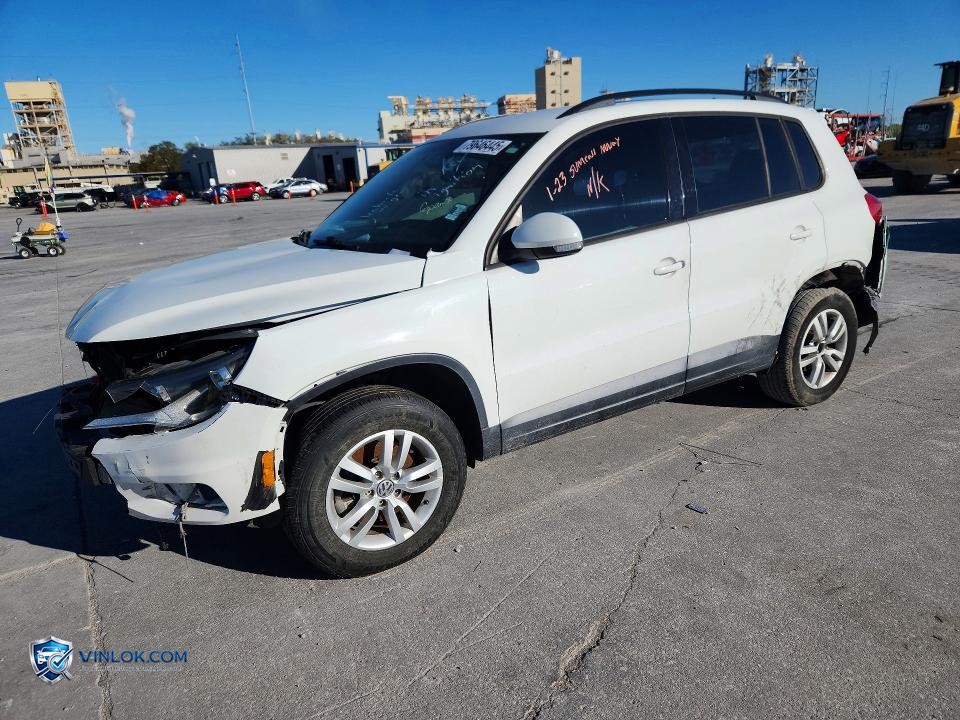 2015 VOLKSWAGEN TIGUAN S – Lot 79646445 auction photo
