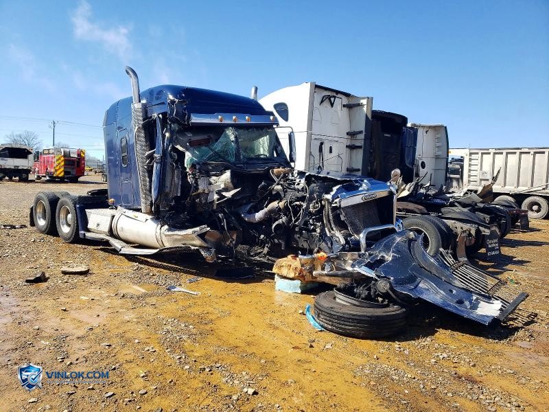 2020 FREIGHTLINER CORONADO - SEMI TRUCK – Lot 79814705 auction photo