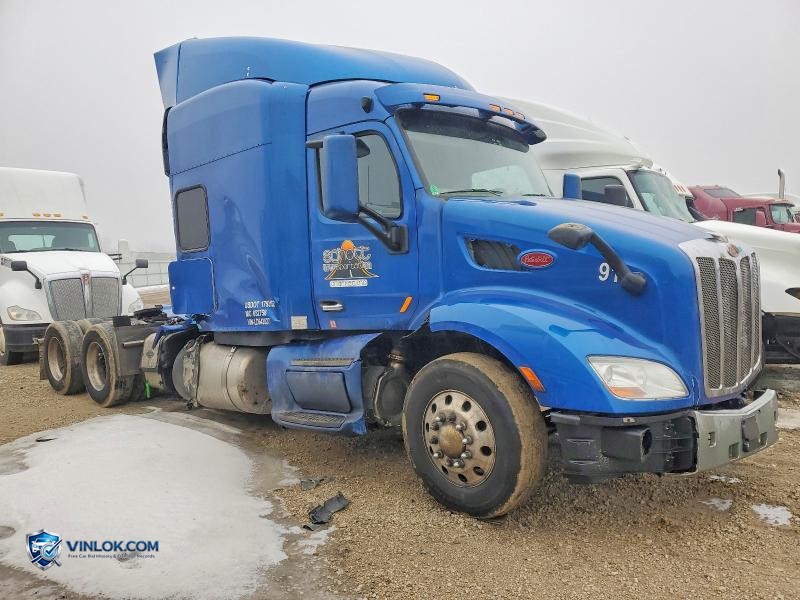 2020 PETERBILT 579 SEMI TRUCK – Lot 79902085 auction photo