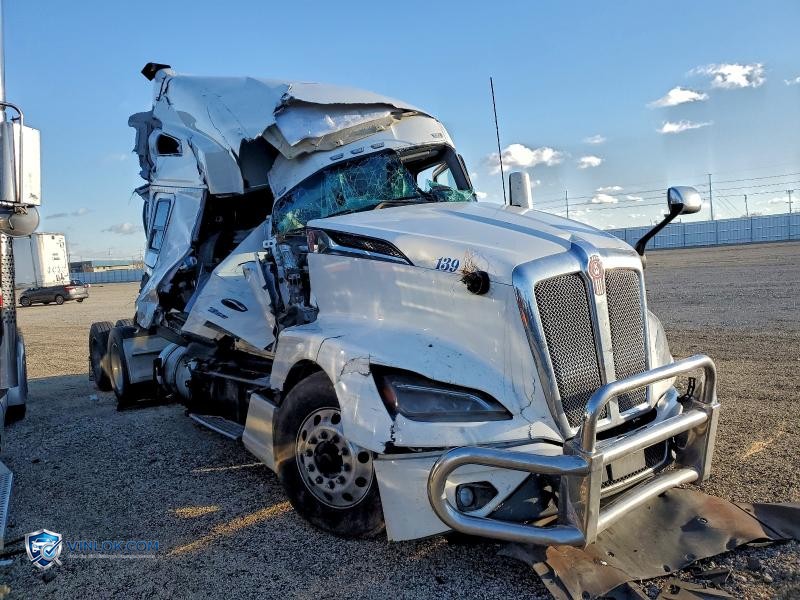 2023 KENWORTH T680 SEMI TRUCK – Lot 91909395 auction photo