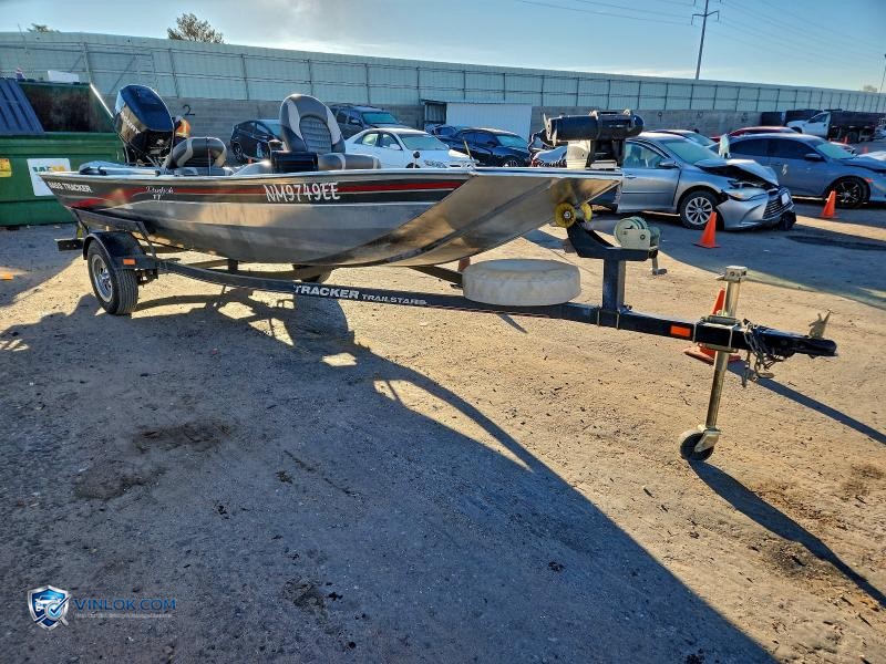 2006 BASS TRACKER BOAT – Lot 93594415 auction photo