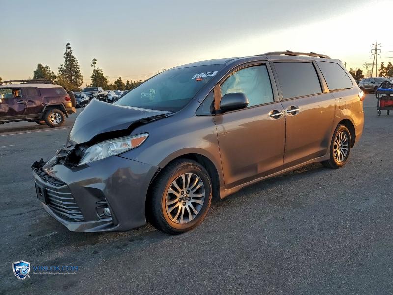 2018 TOYOTA SIENNA XLE – Lot 94387455 auction photo