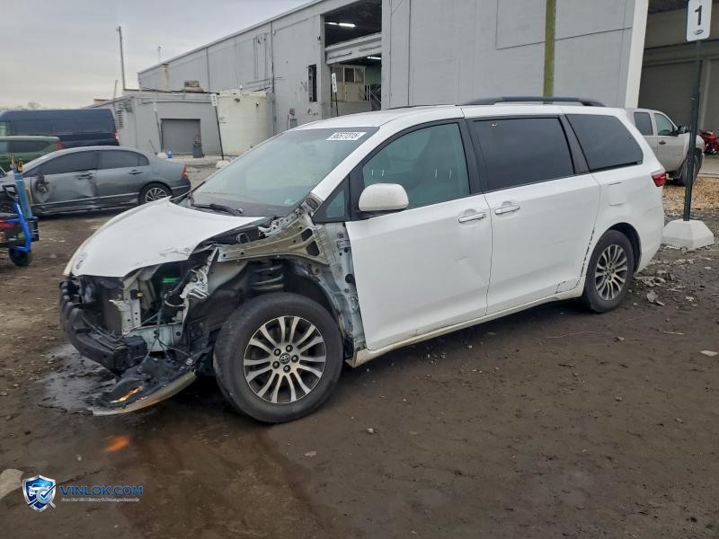 2016 TOYOTA SIENNA LE – Lot 96577315 auction photo