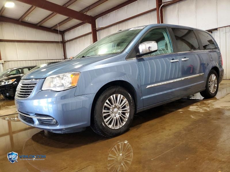 2011 CHRYSLER TOWN & COUNTRY LIMITED – Lot 99486635 auction photo