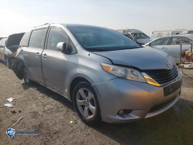 2012 TOYOTA SIENNA – Lot 74304275 auction photo