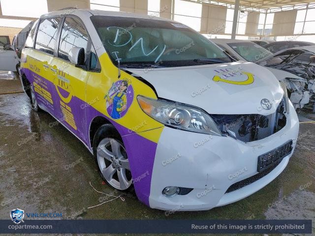 2013 TOYOTA SIENNA – Lot 77814355 auction photo
