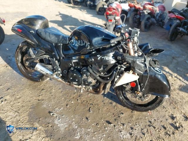 2011 SUZUKI GSX1300 – Lot 95223775 auction photo