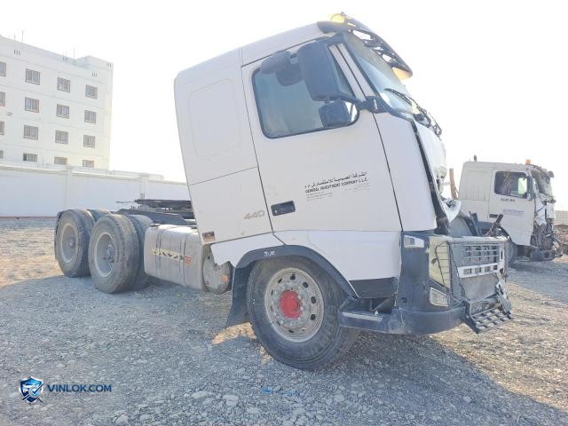 2013 VOLVO 440 – Lot 97897605 auction photo