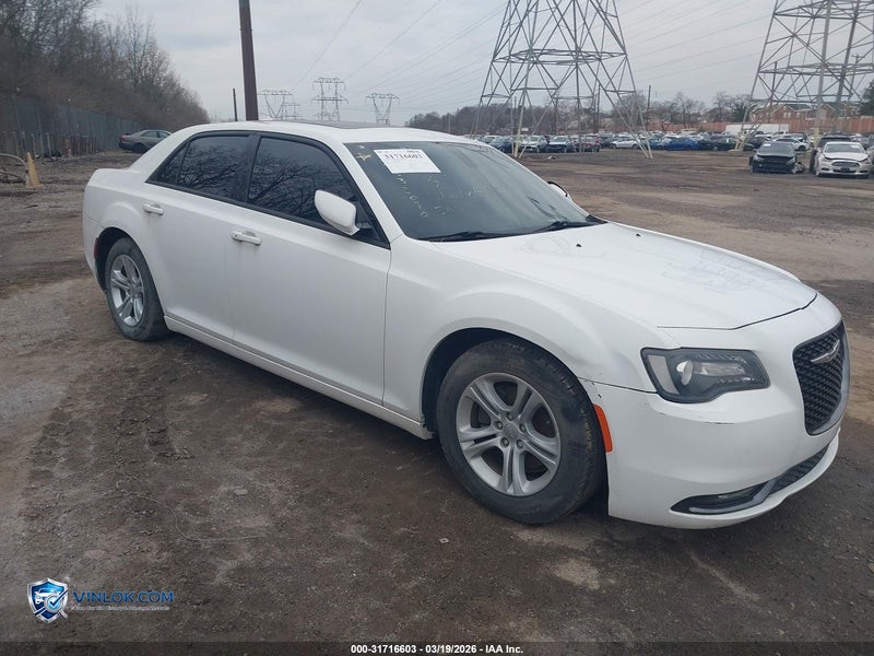 2016 CHRYSLER 300 – Lot 31716603 auction photo
