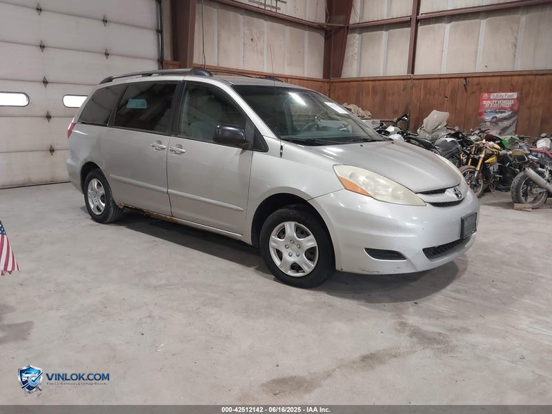 2006 TOYOTA SIENNA LE – Lot 42512142 auction photo