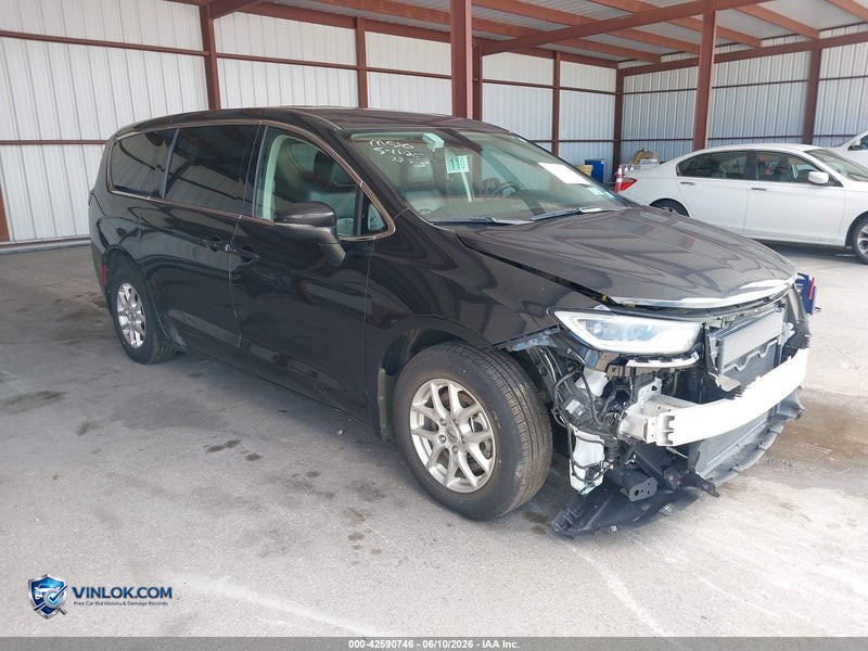 2023 CHRYSLER PACIFICA TOURING L – Lot 42590746 auction photo