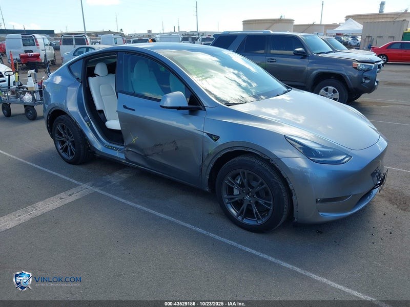 2024 TESLA MODEL Y LONG RANGE DUAL MOTOR ALL-WHEEL DRIVE – Lot 43529186 auction photo