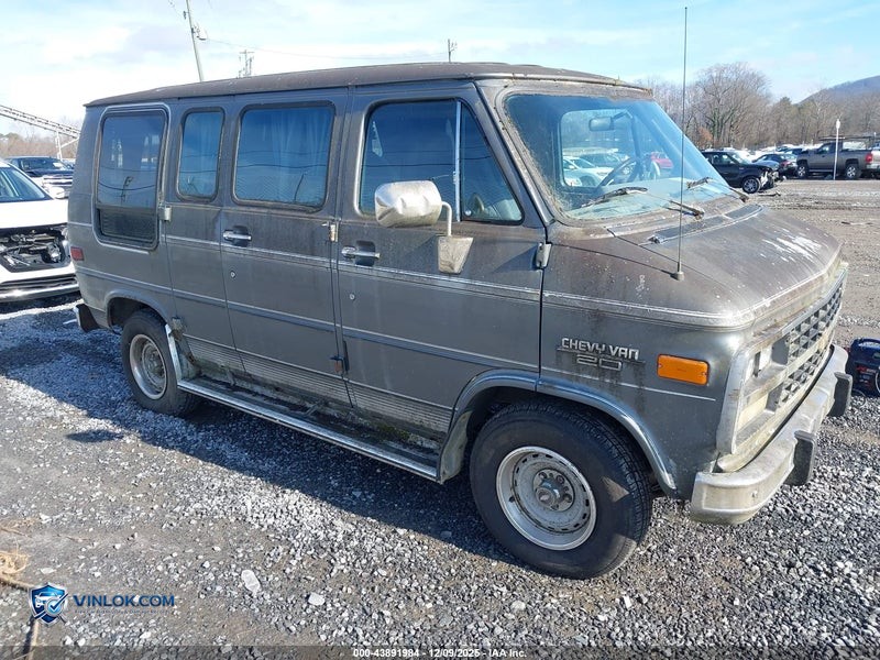 1992 CHEVROLET G20 – Lot 43891984 auction photo