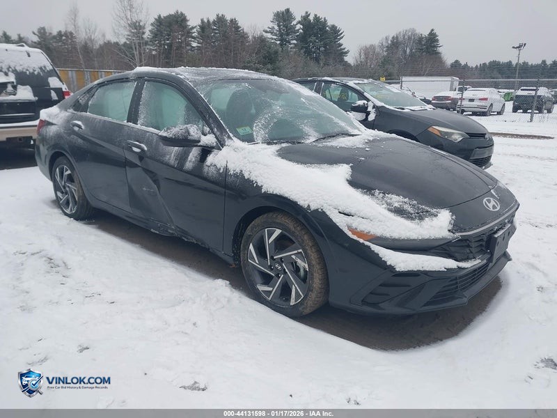 2024 HYUNDAI ELANTRA – Lot 44131598 auction photo
