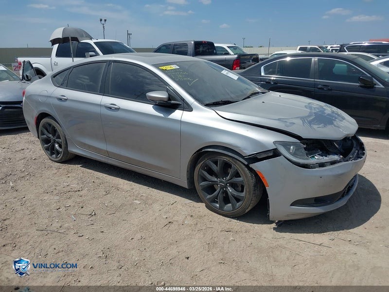 2015 CHRYSLER 200 S – Lot 44698946 auction photo