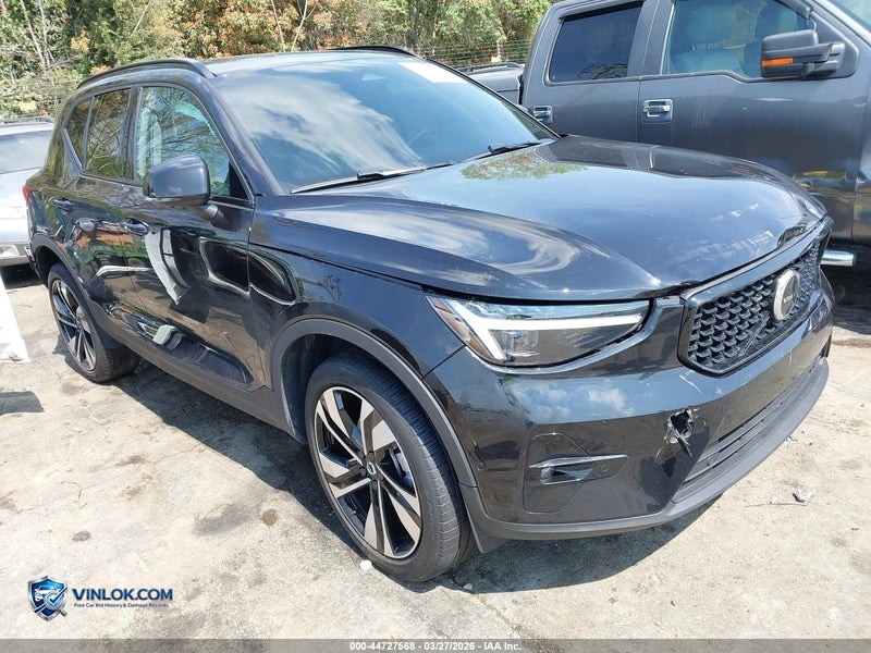2024 VOLVO XC40 B5 PLUS DARK THEME – Lot 44727568 auction photo