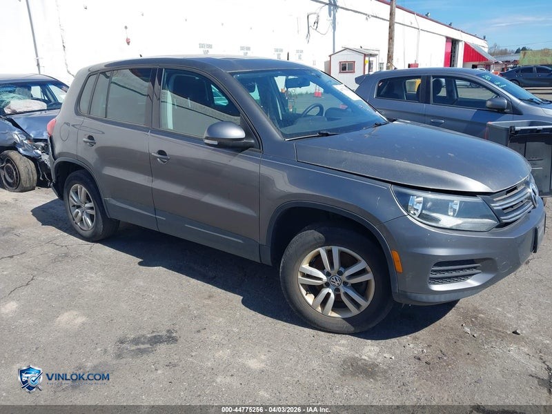 2012 VOLKSWAGEN TIGUAN S – Lot 44775256 auction photo
