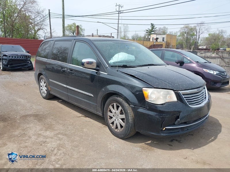2011 CHRYSLER TOWN & COUNTRY TOURING-L – Lot 44905475 auction photo